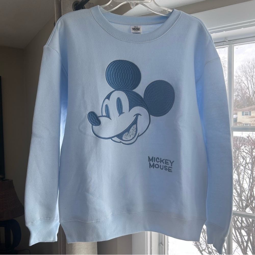 NWOT DISNEY Mickey Mouse Crew Neck Sweatshirt Light Blue Appliquéd Women's M